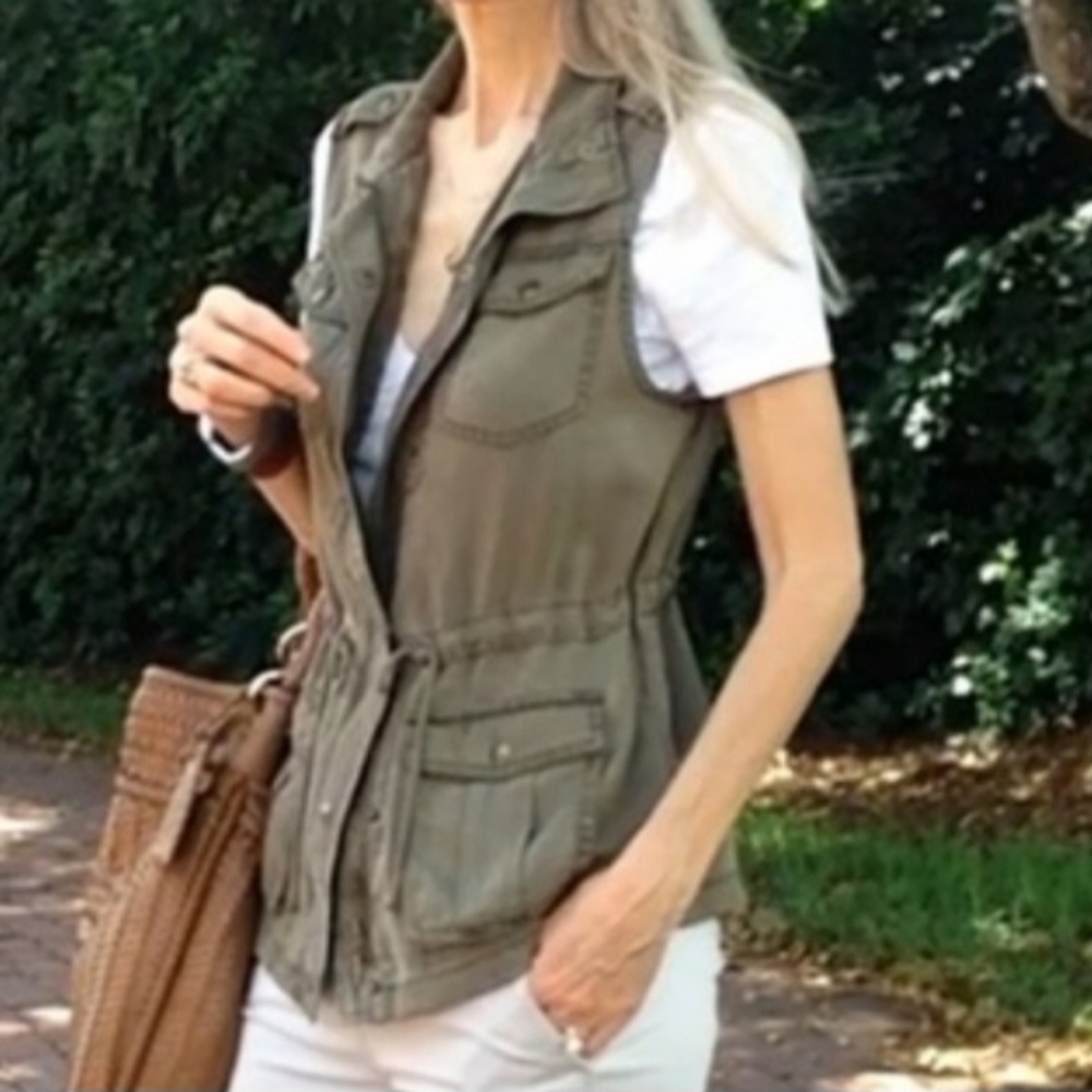 Max Jeans Olive Green Utility Vest  Women's Medium M Soft 100% Tencel Snaps EUC